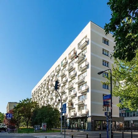 City Center Studio In By Renters *